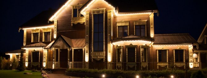 Архитектурная подсветка фасадной части дома: хитрости светового декора