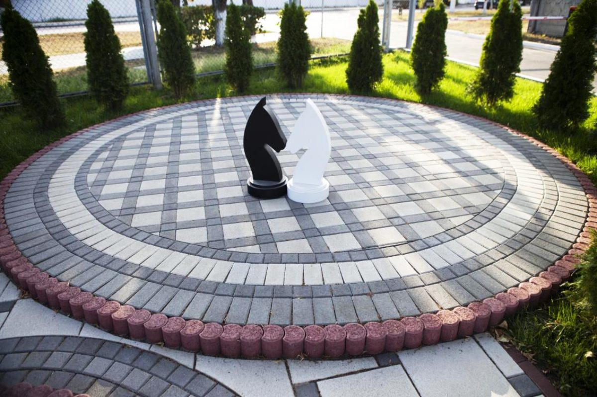 Тротуарная плитка — красота под ногами: 50 лучших фото-идей для вашего участка