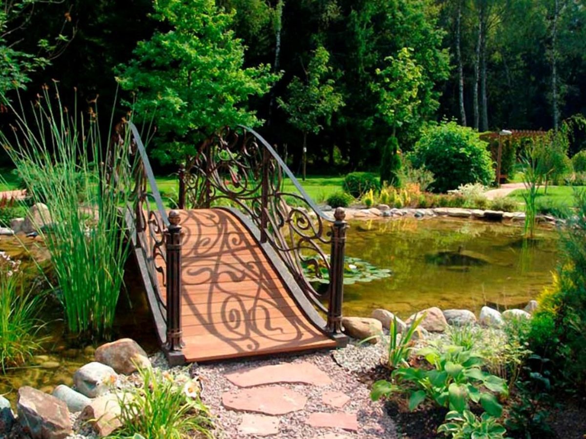Идеи садовых мостов для создания волшебной атмосферы