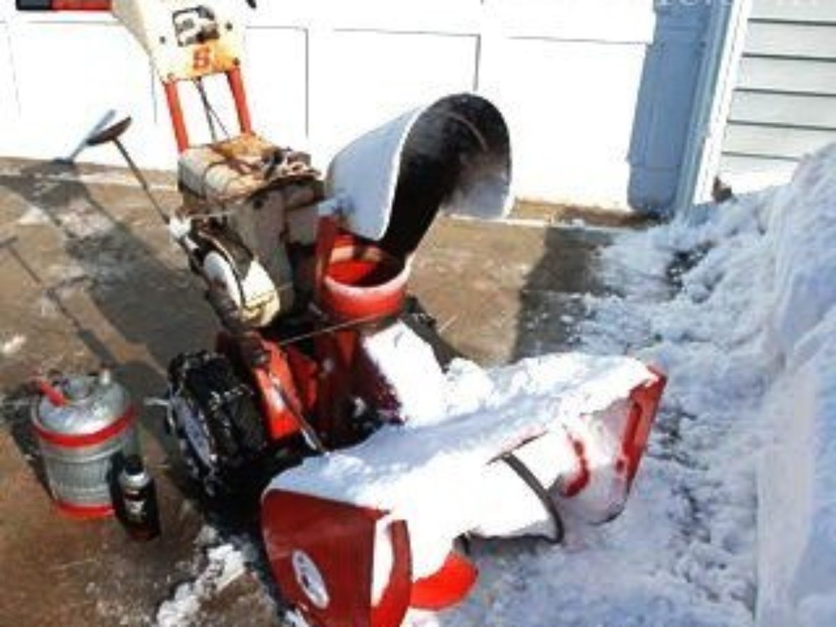 Шлифовальная машина – снегоуборщик из болгарки