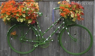 Передвижной цветник из велосипеда