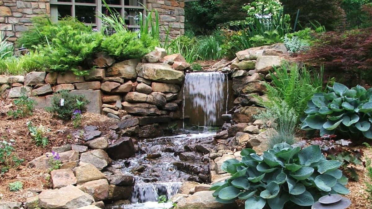 Вода и ее проявления в ландшафтном дизайне: виды водных сооружений в саду