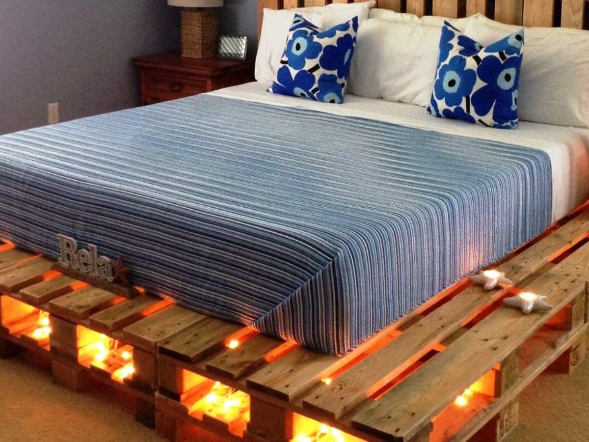 Трендовый диван из поддонов своими руками: пошаговая инструкция с шикарными фото-идеями